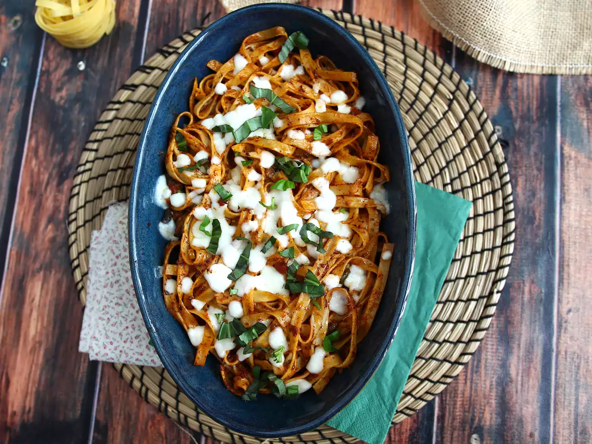 Tagliatelle al forno, η συνταγή κατά της σπατάλης για τη χρήση των ζυμαρικών που περίσσεψαν - φωτογραφία 3