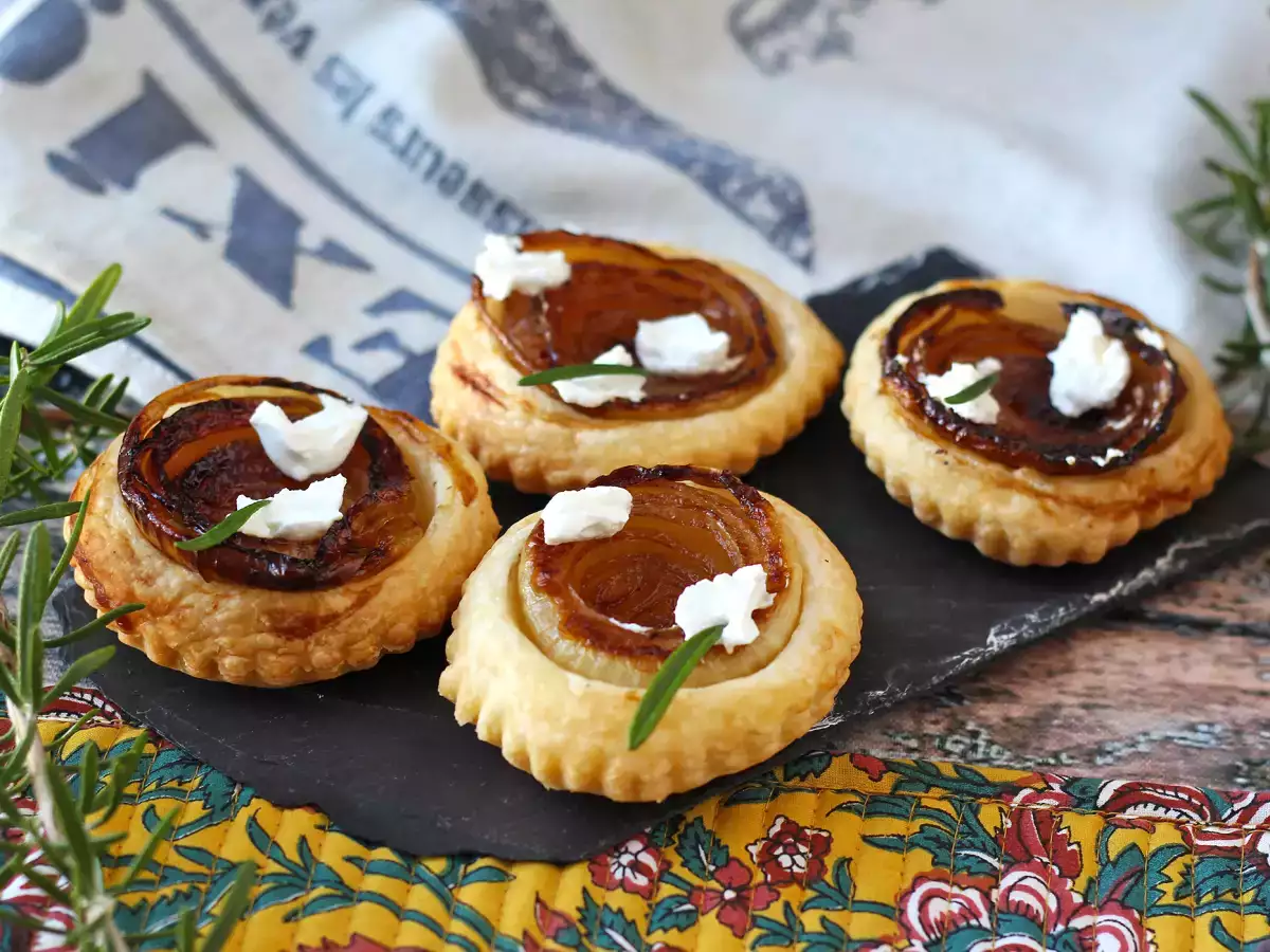 Ταρτάκια κρεμμυδιού tatin - φωτογραφία 2