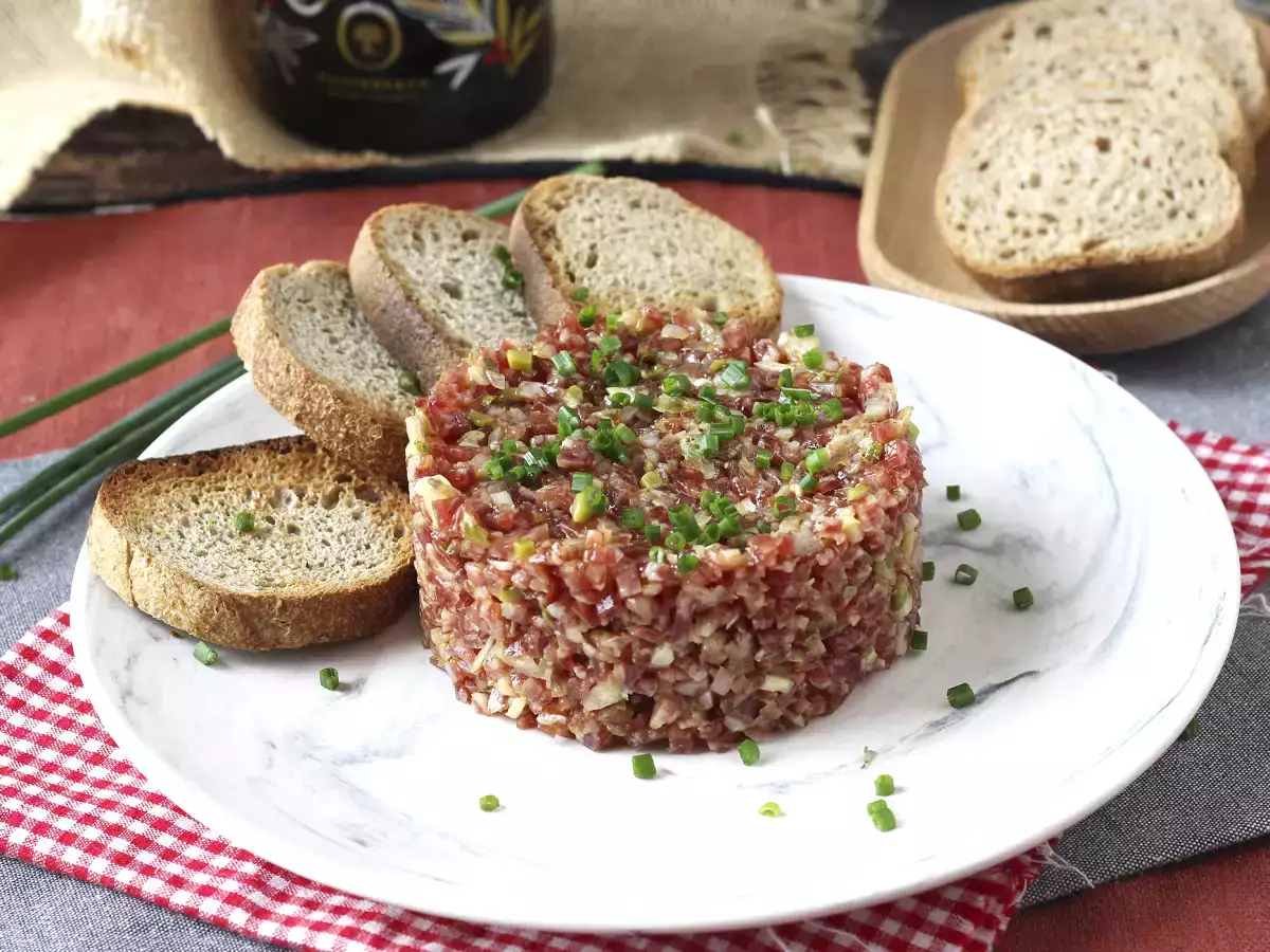 Tartar de fuet: μια εκδοχή εξπρές του κλασικού ταρτάρ μπριζόλας - φωτογραφία 3
