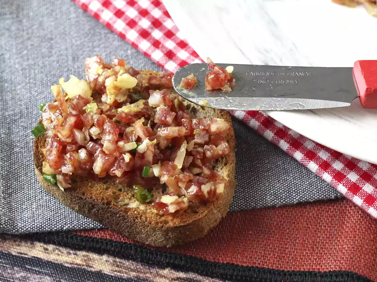 Tartar de fuet: μια εκδοχή εξπρές του κλασικού ταρτάρ μπριζόλας - φωτογραφία 4