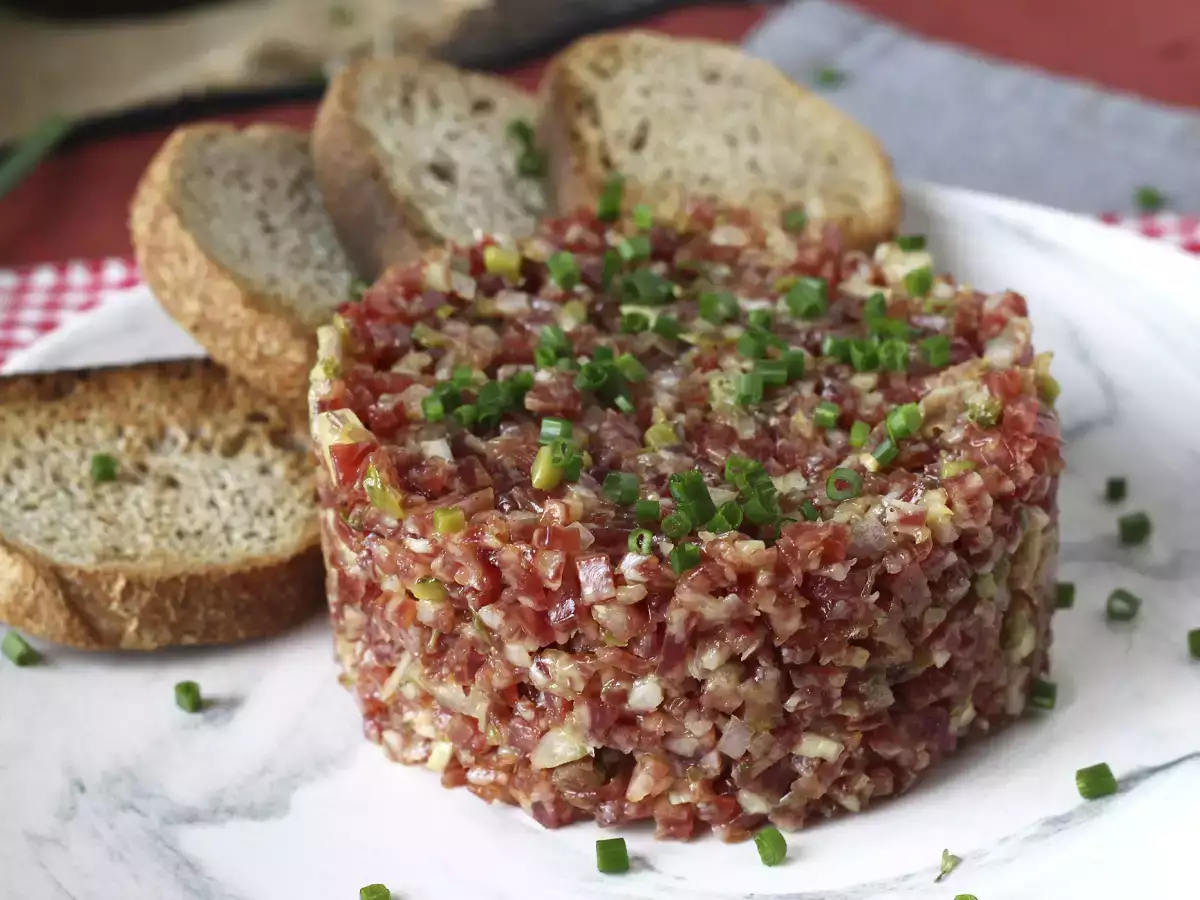 Tartar de fuet: μια εκδοχή εξπρές του κλασικού ταρτάρ μπριζόλας - φωτογραφία 6