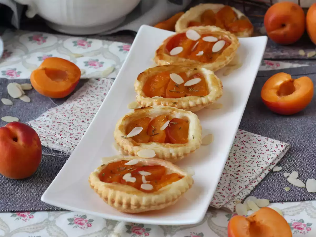 Ταρτελέτες βερίκοκου tatin, το γρήγορο επιδόρπιο όταν έχετε καλεσμένους! - φωτογραφία 3