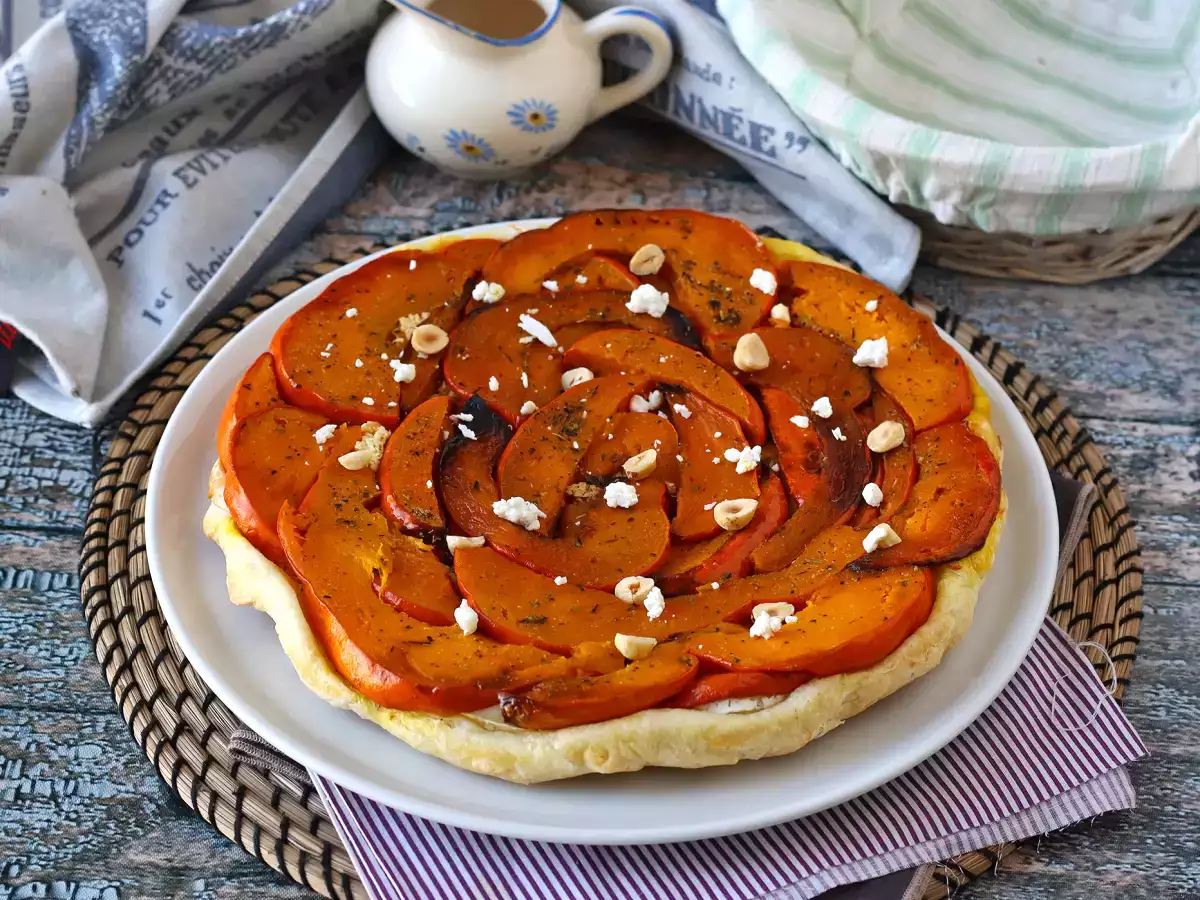 Tatin κολοκύθας με κατσικίσιο τυρί και μέλι - φωτογραφία 2