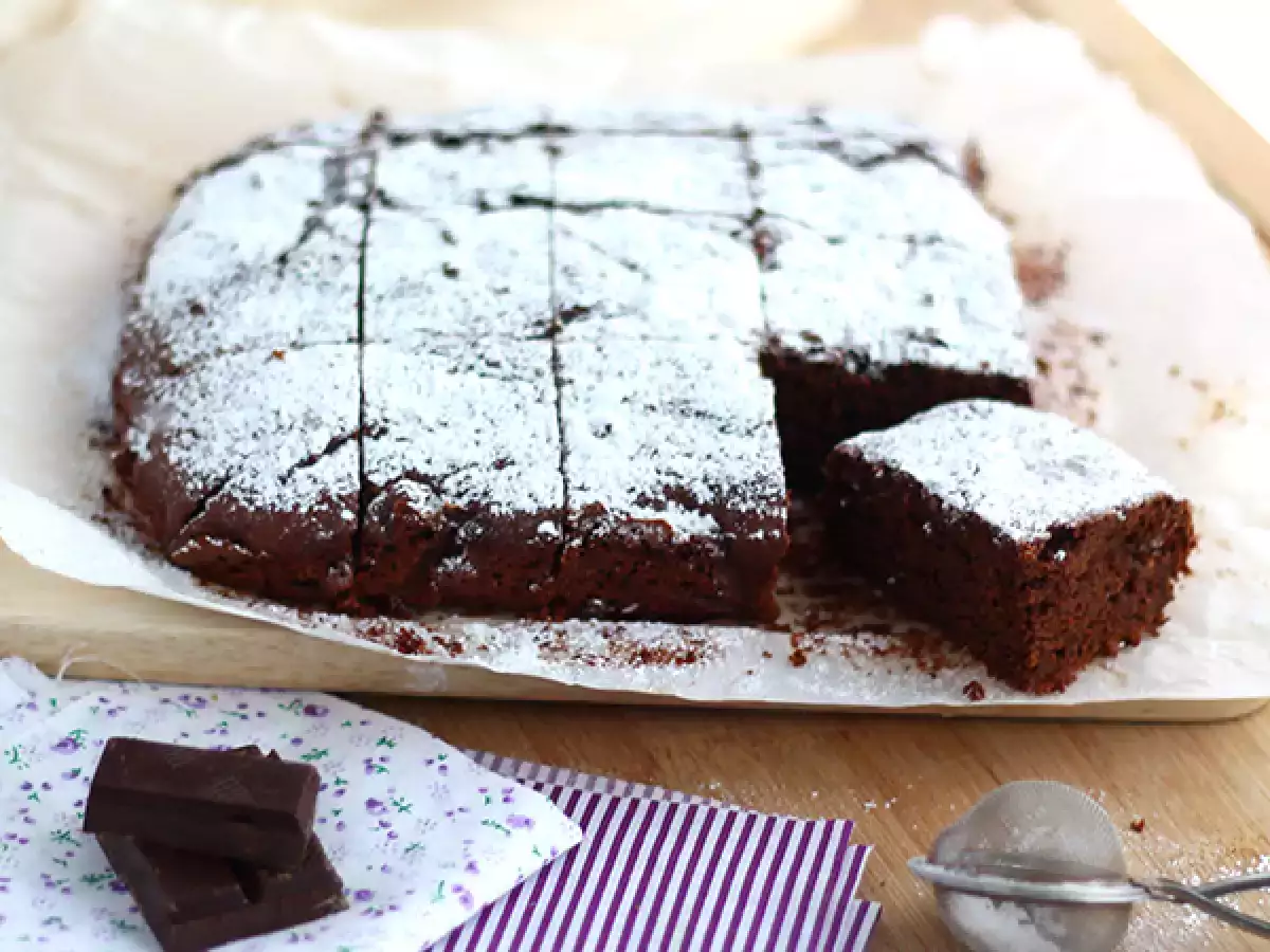 Vegan brownie, χωρίς αυγά και γάλα - φωτογραφία 2