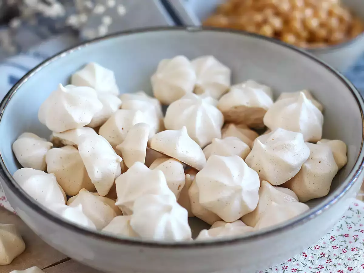 Vegan μαρέγκες με aquafaba - φωτογραφία 3